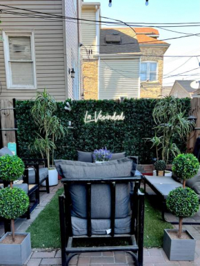 Tiny House - Chicago Pilsen Neighborhood